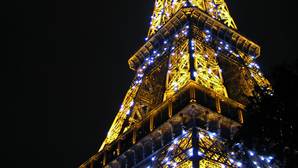 Paris: Eiffel Tower